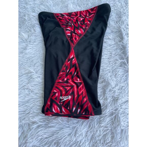 SPEEDO Training Short Women fit Sz 32 Barely used - Picture 2 of 8